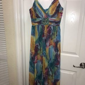 Pretty dress for a wedding or outing.